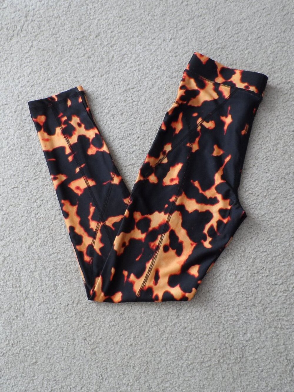 Urban outfitters - leggings bold orange and black tortoise shell print - size S